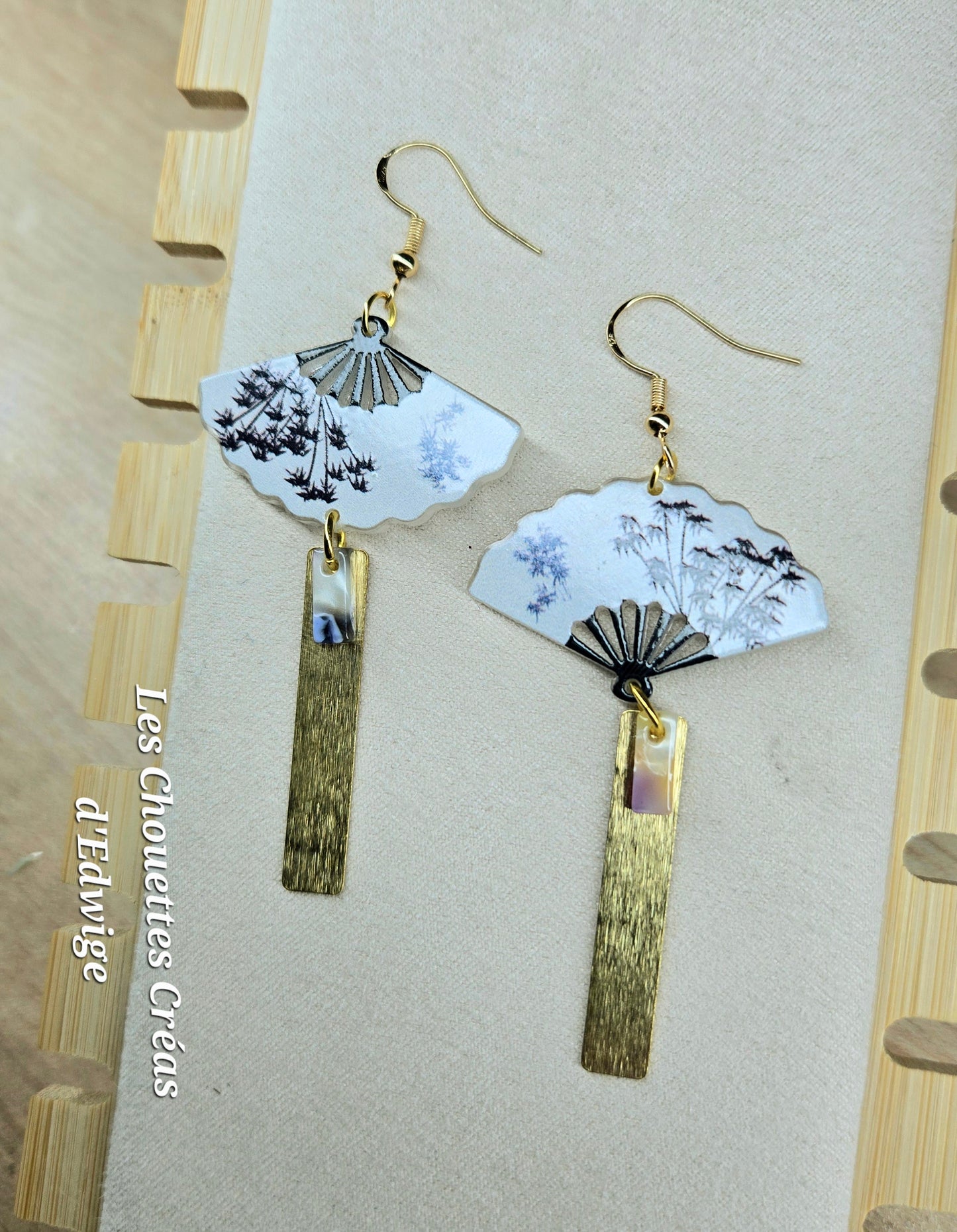 Boucles d'oreilles éventails blancs