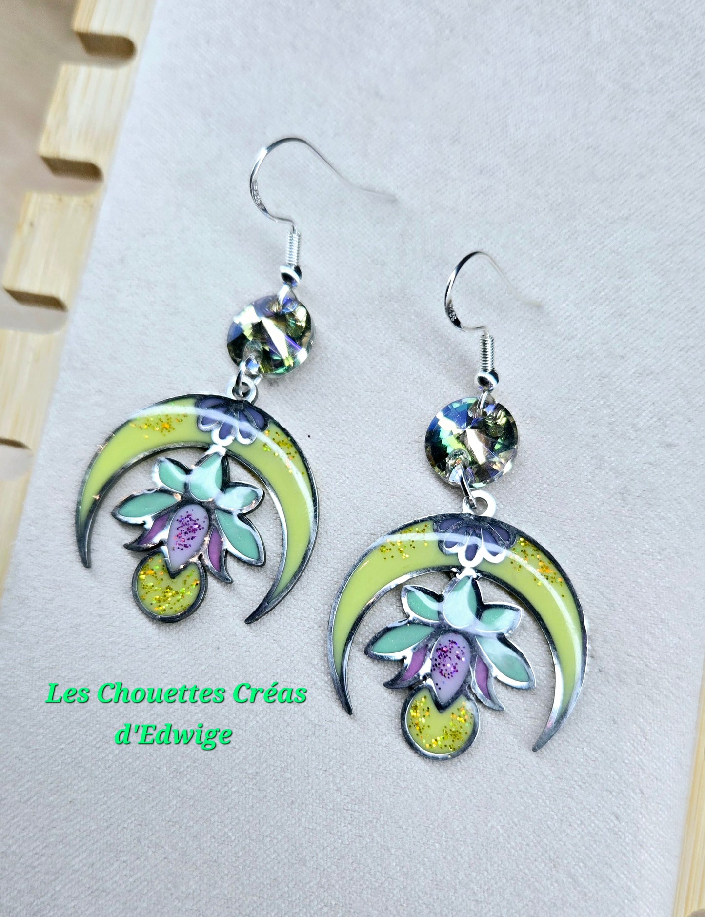 Boucles d'oreilles lunes et lotus