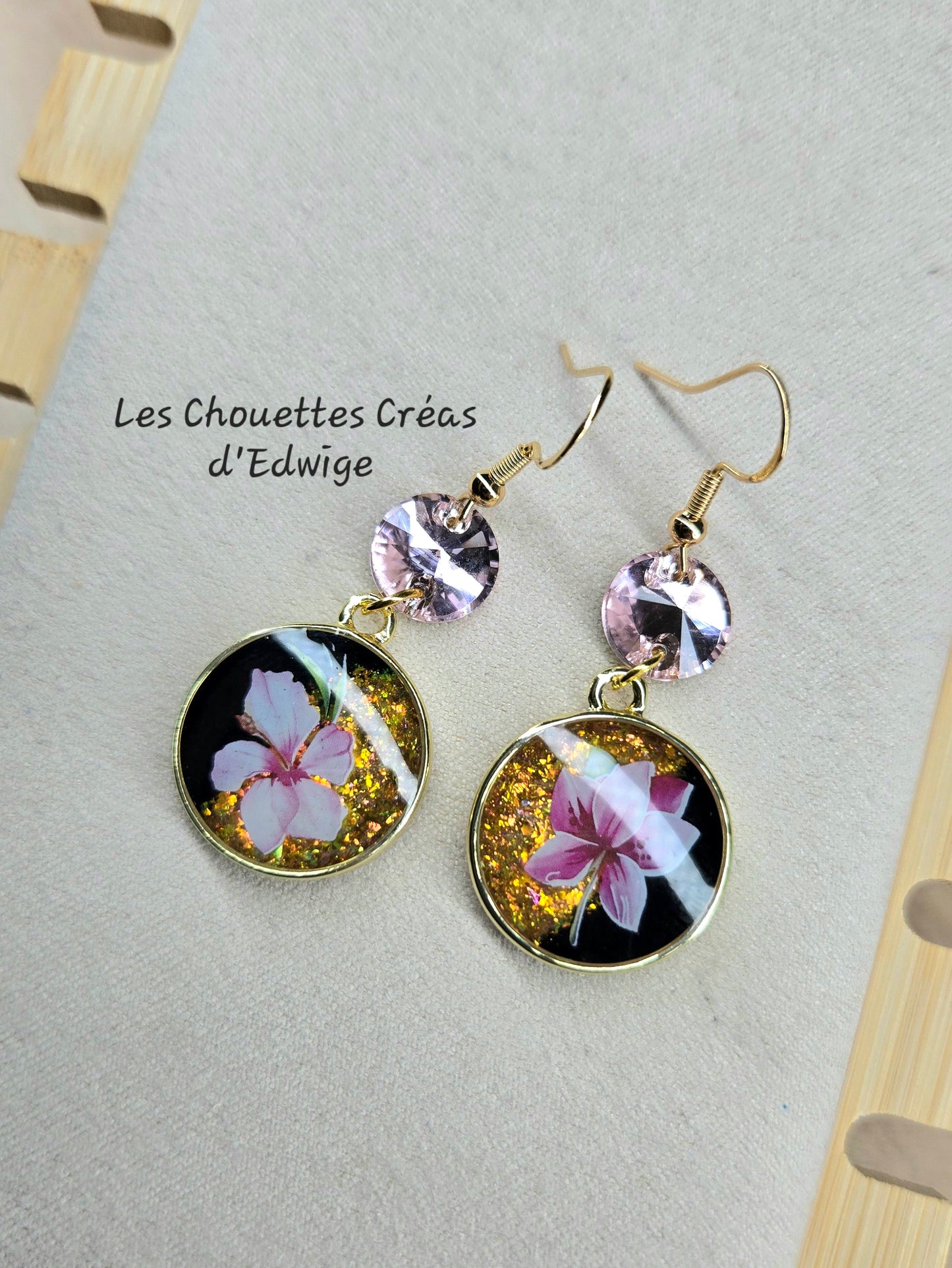 Boucles d'oreilles noires et dorées