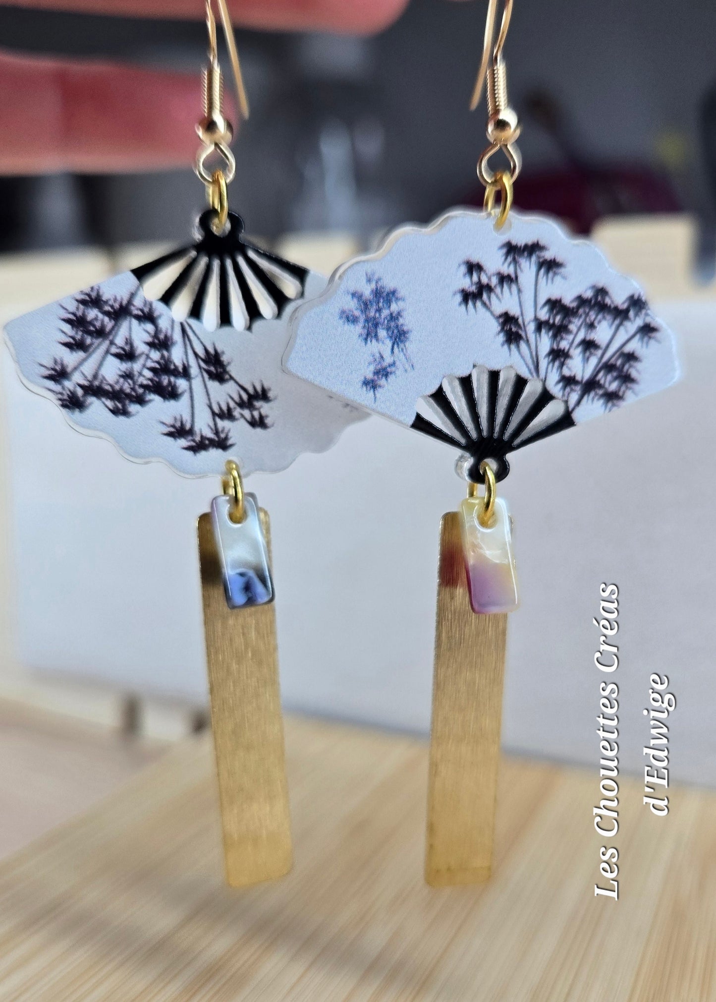 Boucles d'oreilles éventails blancs