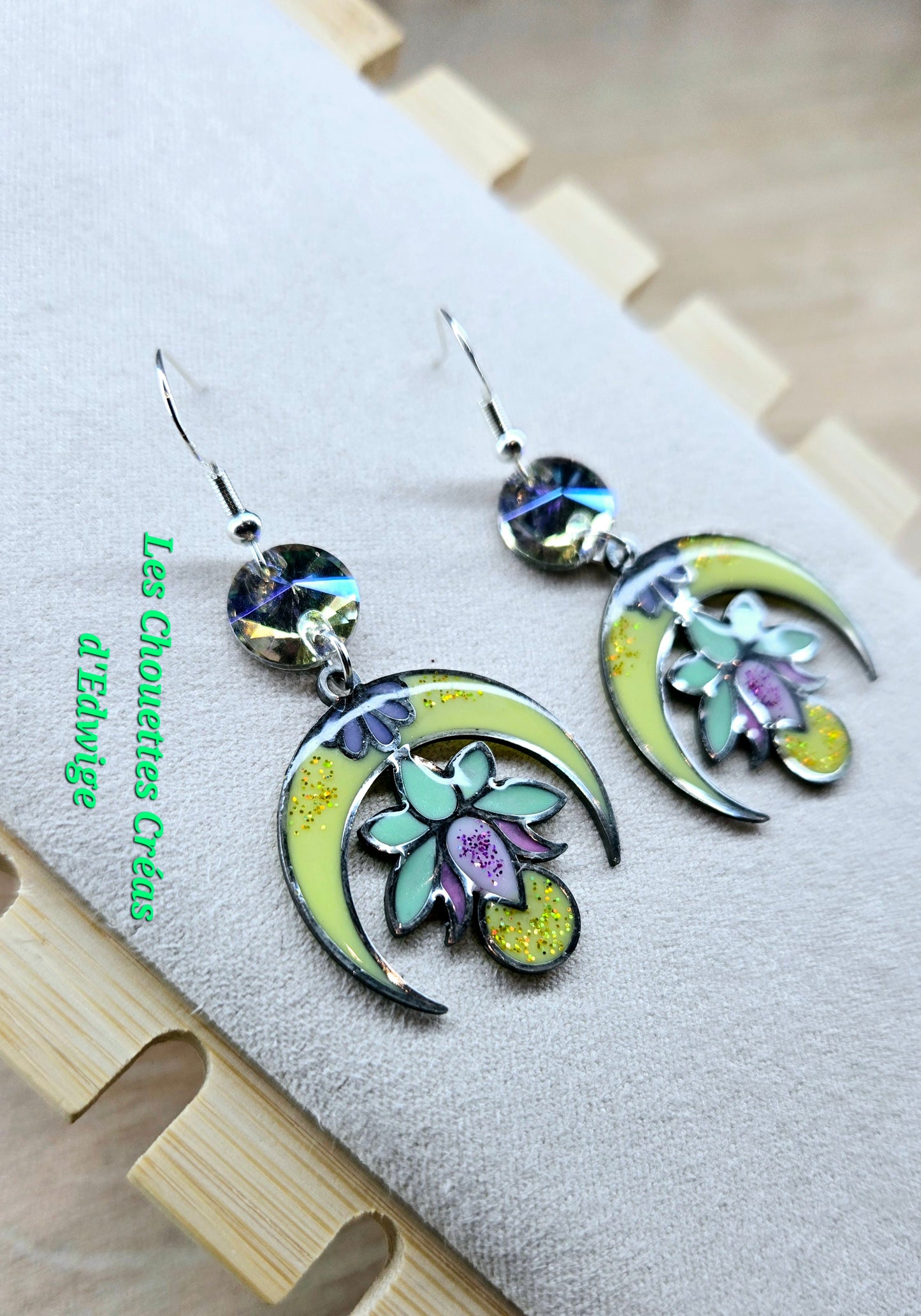 Boucles d'oreilles lunes et lotus