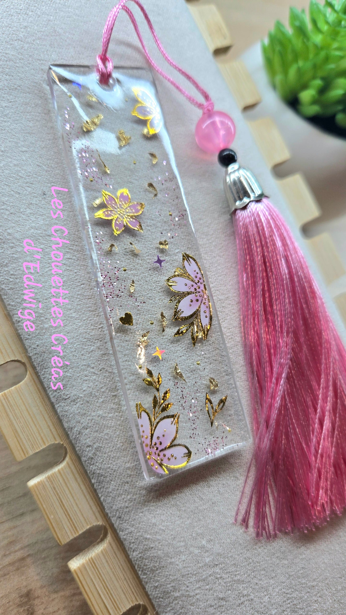 Marque-pages avec fleurs roses