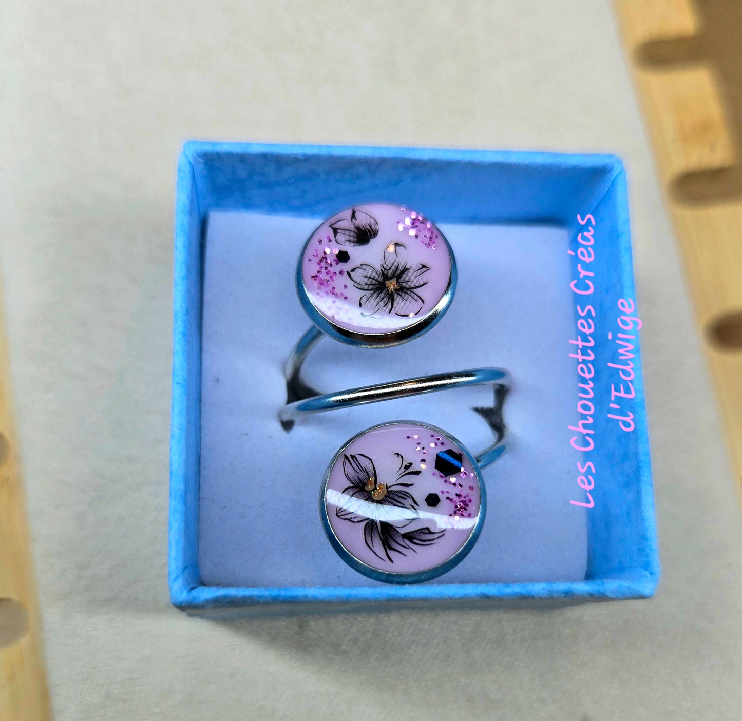 Parure : Boucles d'oreille, bague, bracelet, collier