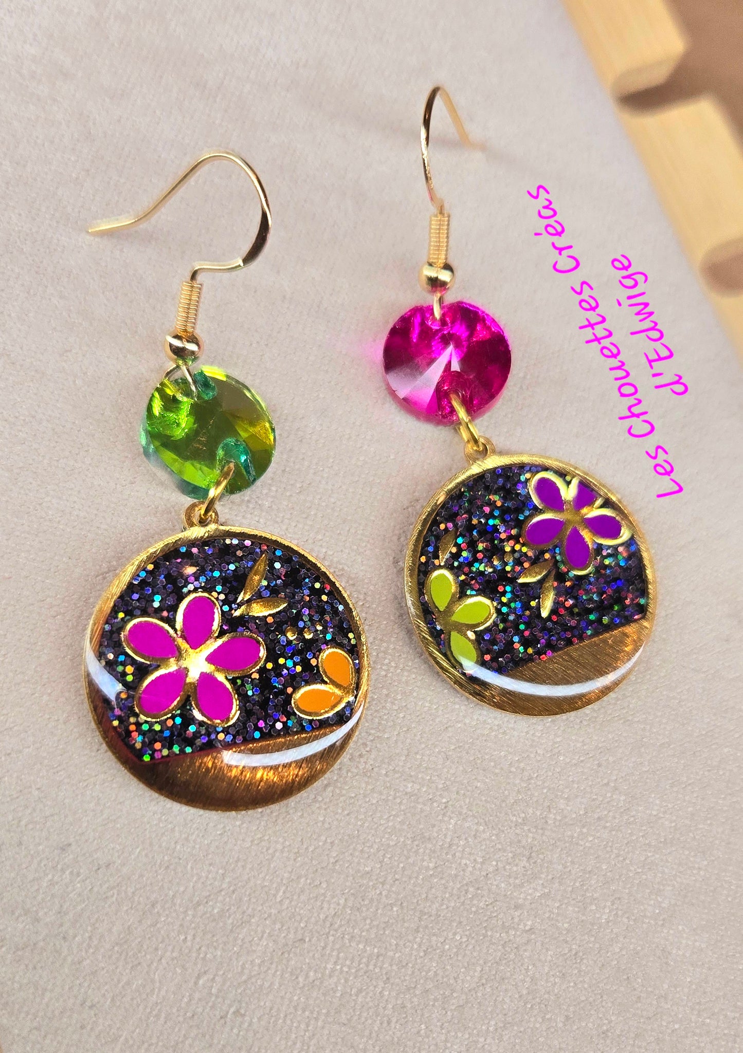 Boucles d'oreilles fleurs fluos