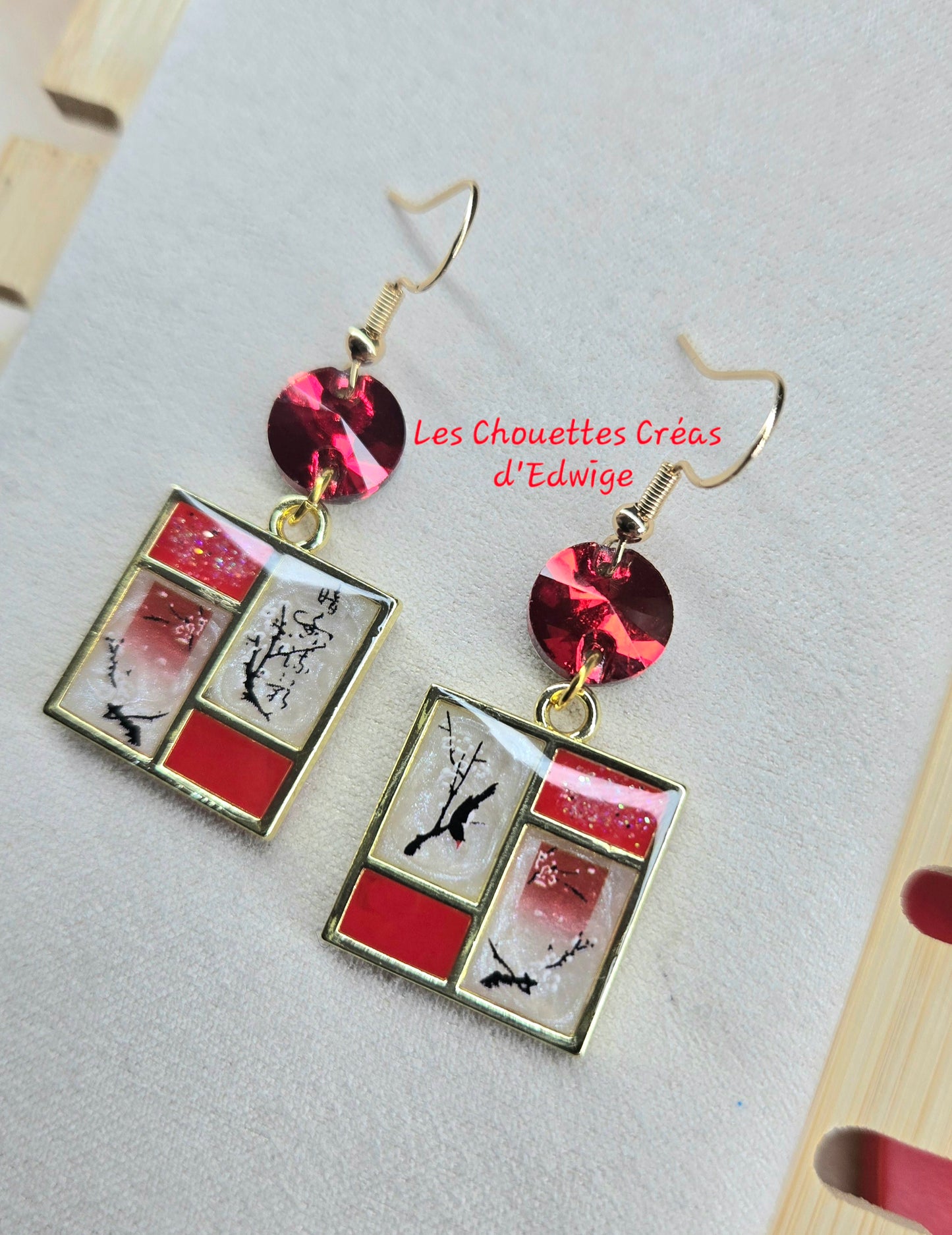 Boucles d'oreilles carrées rouges et blanches