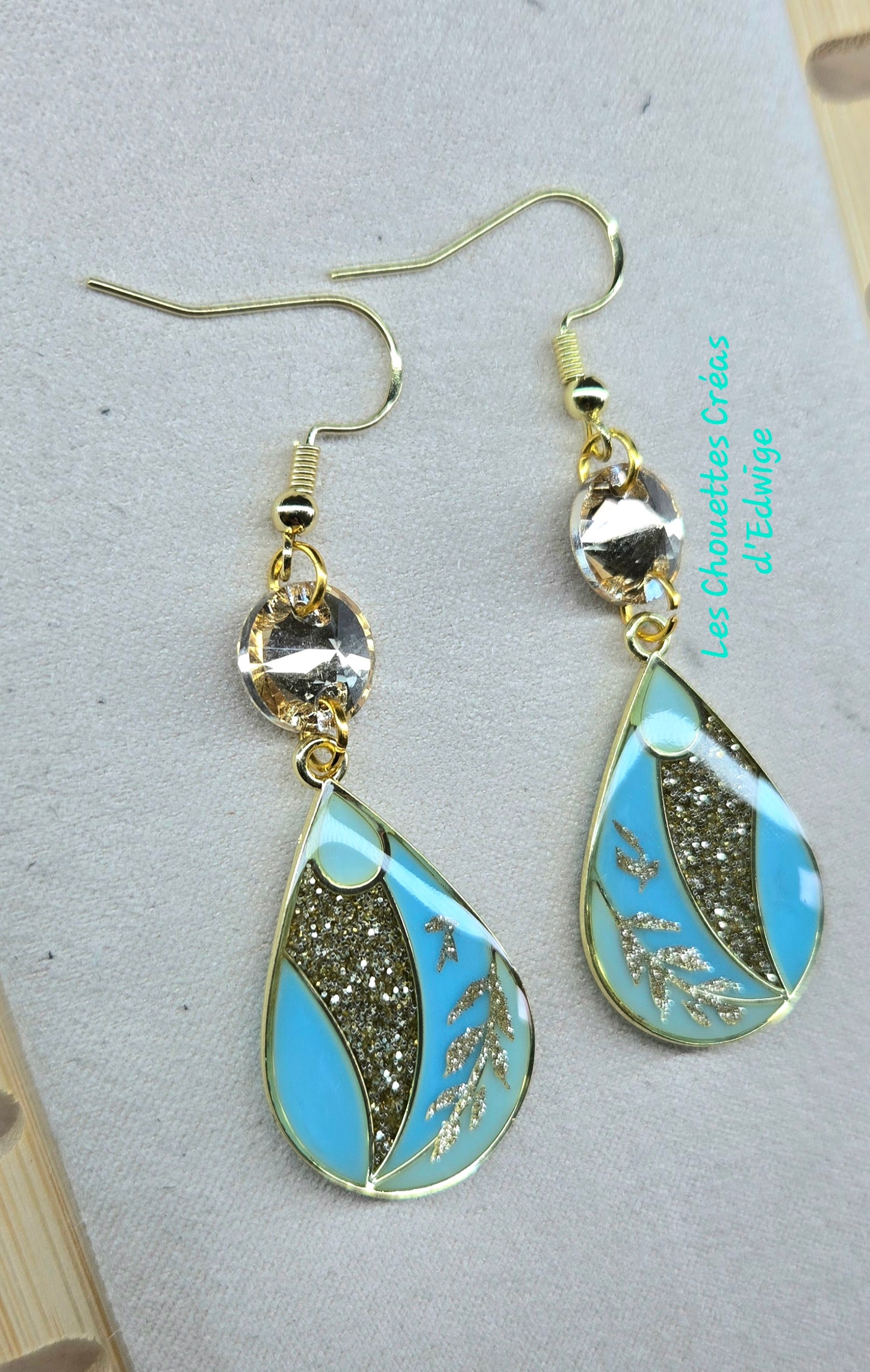 Boucles d'oreilles bleues et or