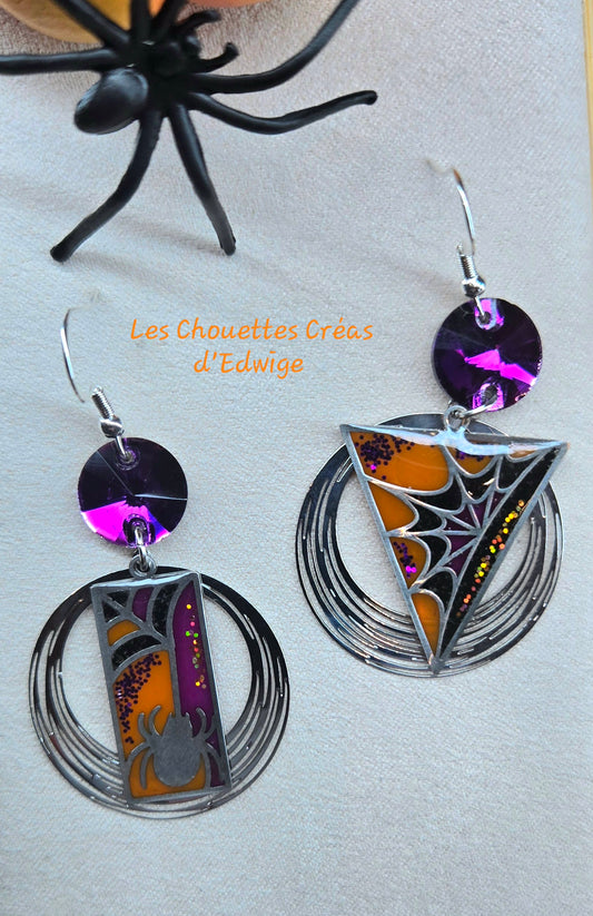 Boucles d'oreilles dépareillées Araignées